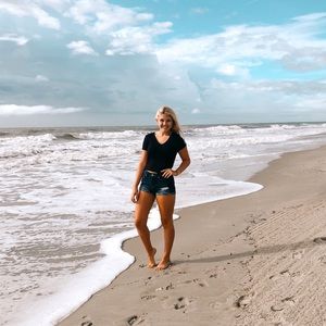 Meet your Posher, Avery